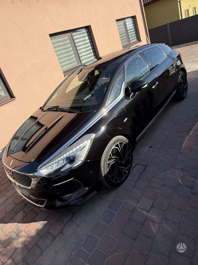 Citroen DS5, 2.0 l., hatchback