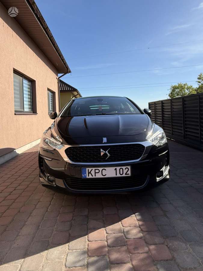 Citroen DS5, 2.0 l., hatchback