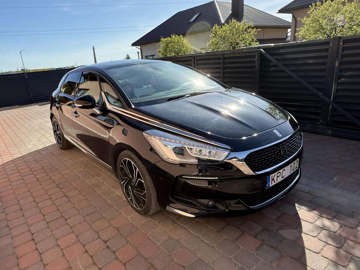 Citroen DS5, 2.0 l., hatchback