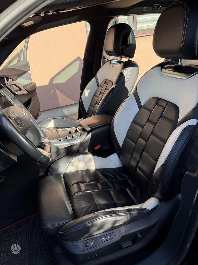 Citroen DS5, 2.0 l., hatchback
