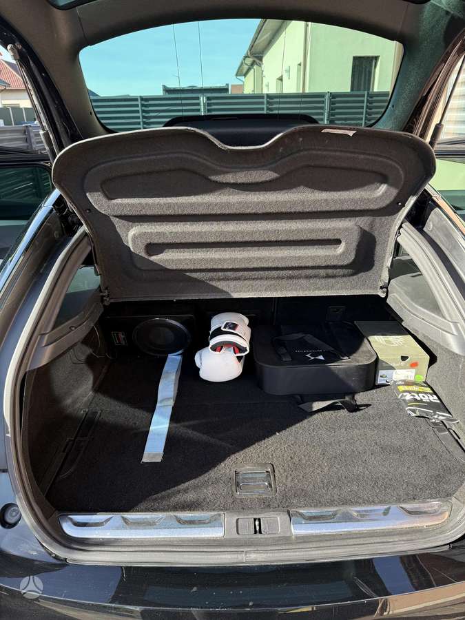 Citroen DS5, 2.0 l., hatchback