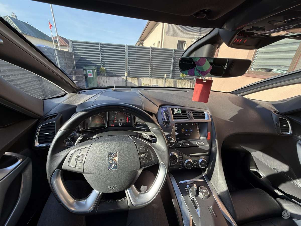 Citroen DS5, 2.0 l., hatchback
