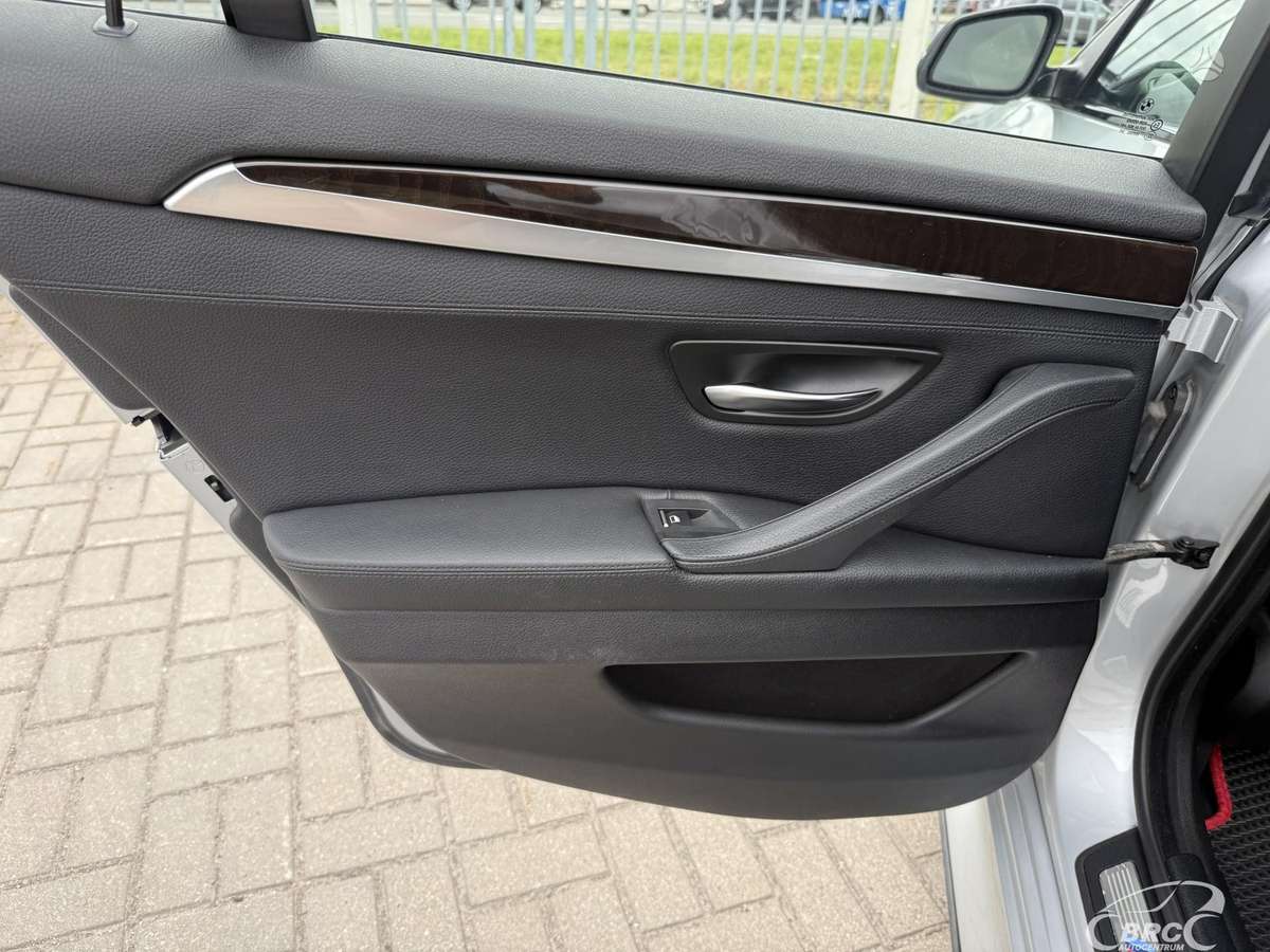 BMW 535, 3.0 l., Седан
