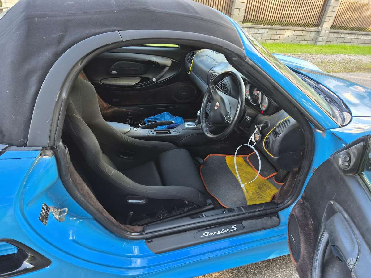 Porsche Boxster - 8