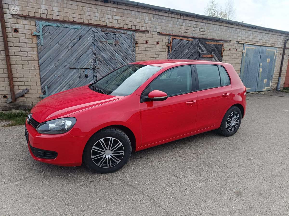 Volkswagen Golf - 2
