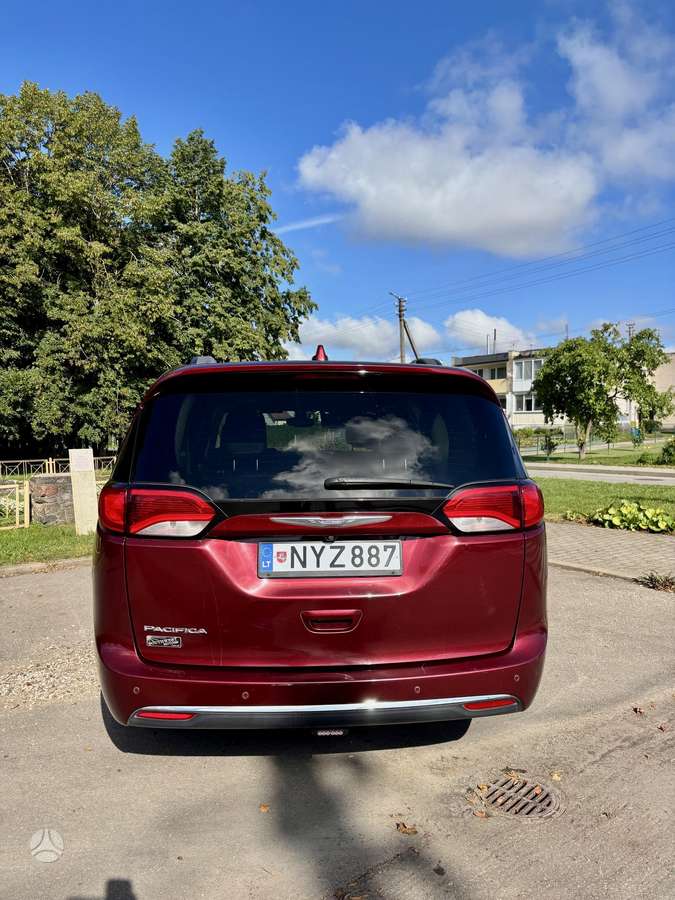 Chrysler Pacifica, Минивэн