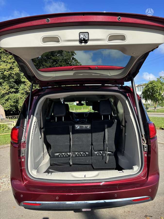 Chrysler Pacifica, Минивэн
