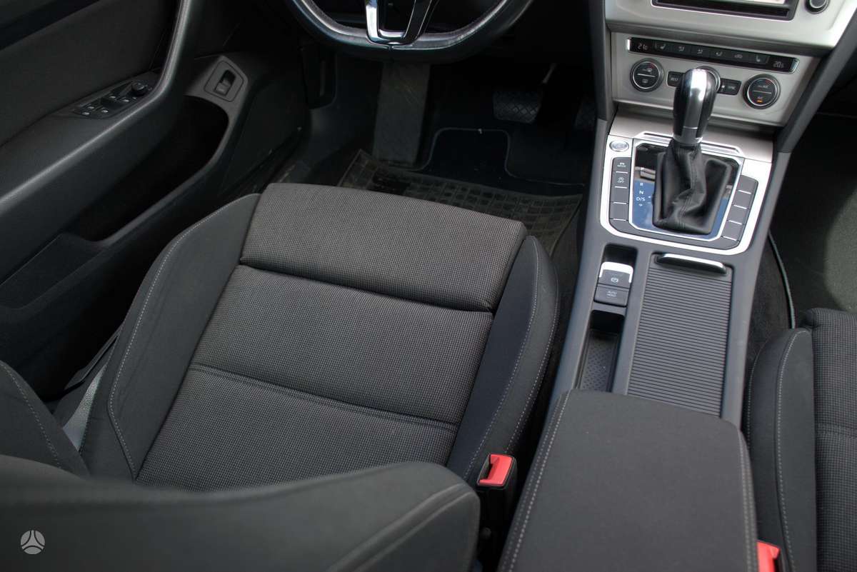 Volkswagen Passat - 7
