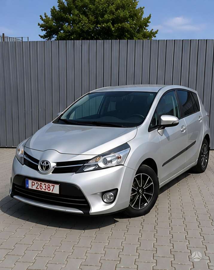 Toyota Verso, 2.0 l., Универсал
