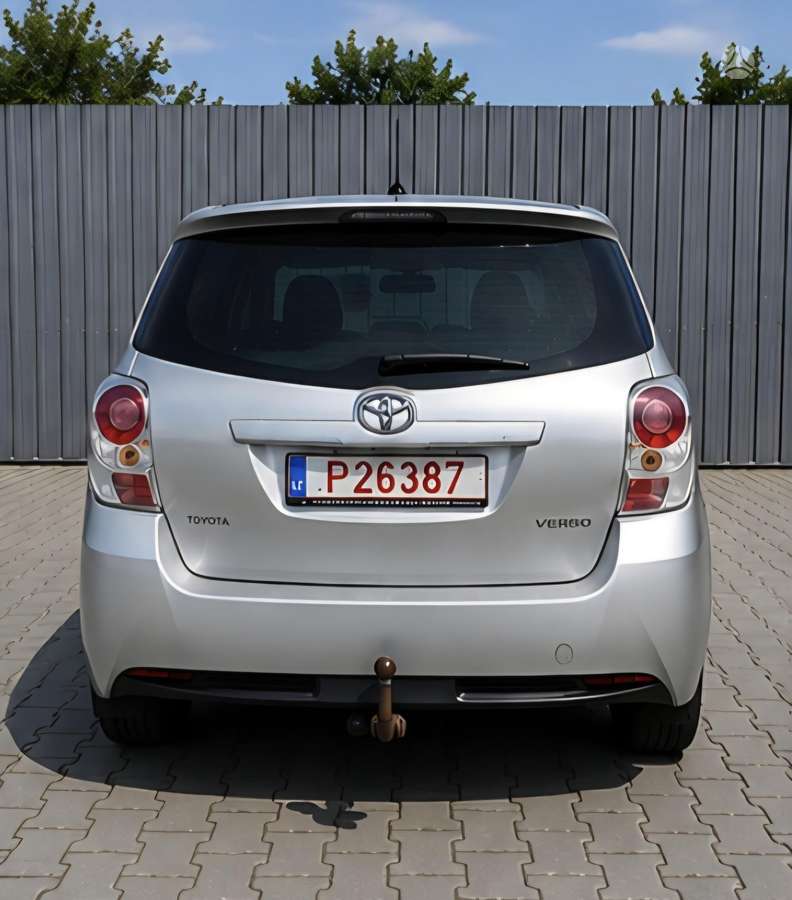 Toyota Verso, 2.0 l., Универсал