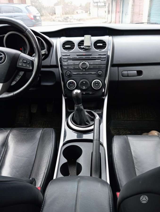 Mazda CX-7, 2.2 l., off-road / crossover