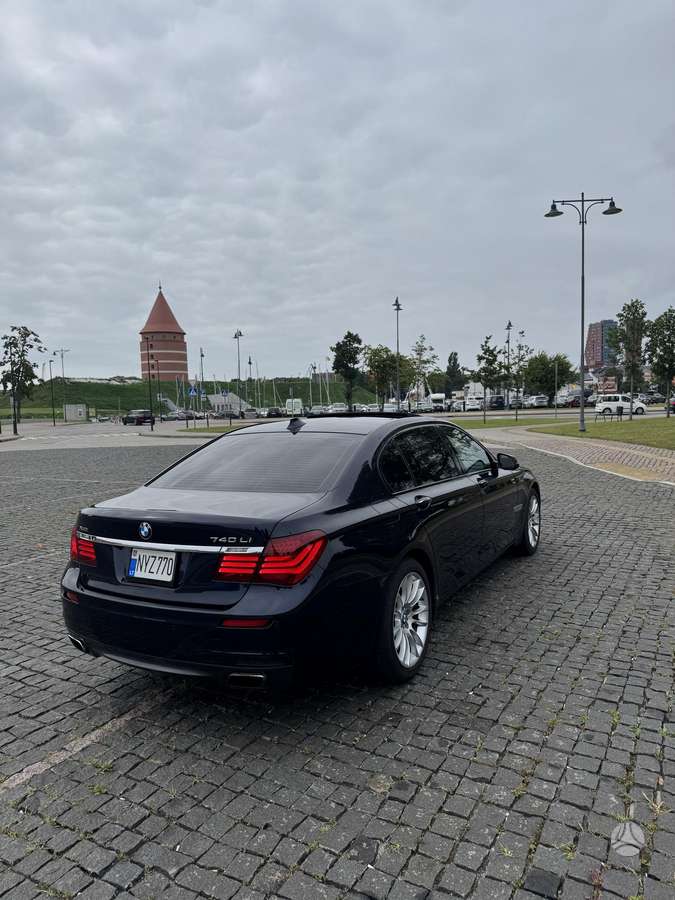 BMW 740, 3.0 l., Седан