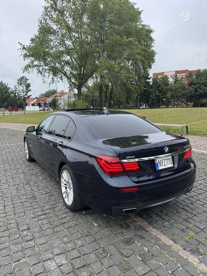 BMW 740, 3.0 l., Седан