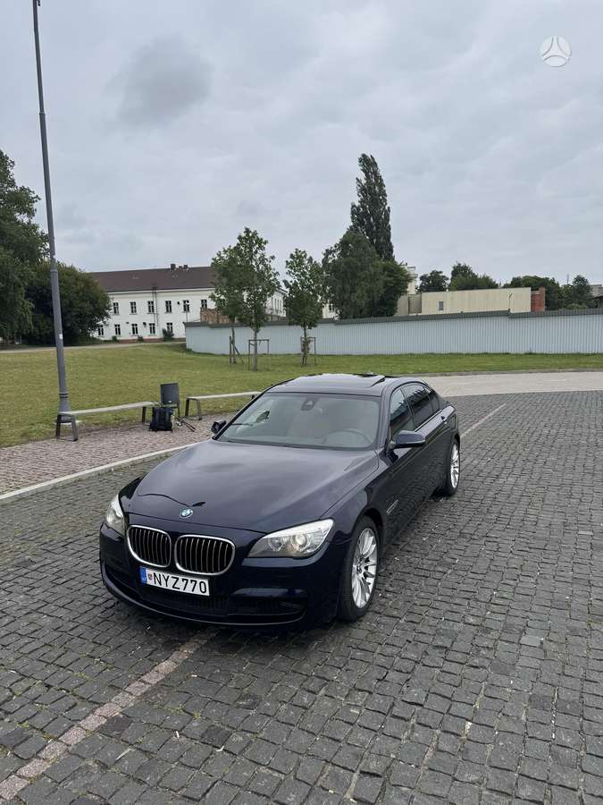 BMW 740, 3.0 l., Седан