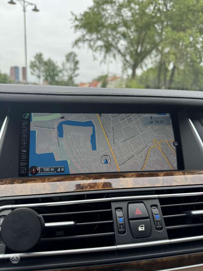 BMW 740, 3.0 l., Седан