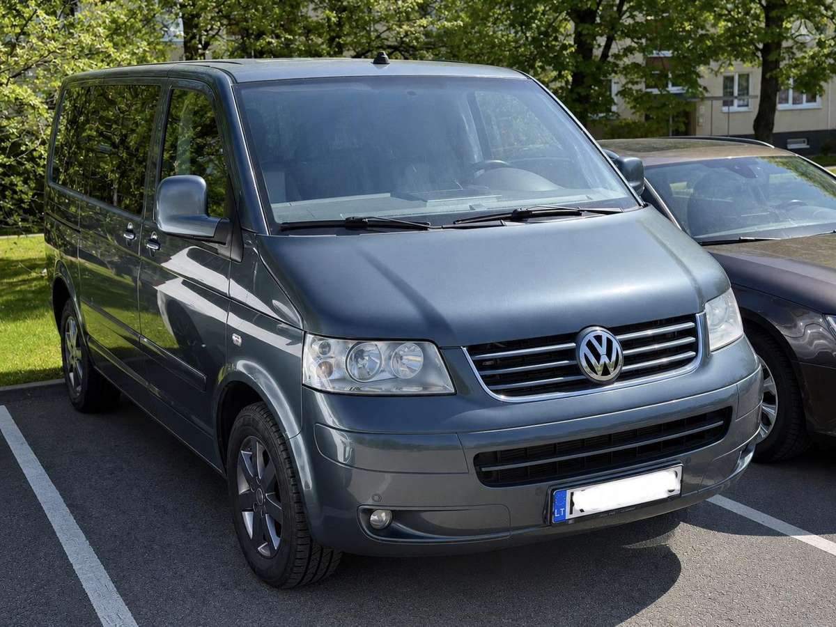 Volkswagen Multivan, 2.5 l., Минивэн