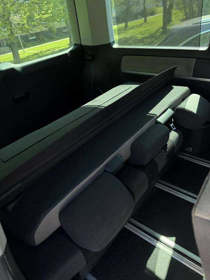 Volkswagen Multivan, 2.5 l., Минивэн