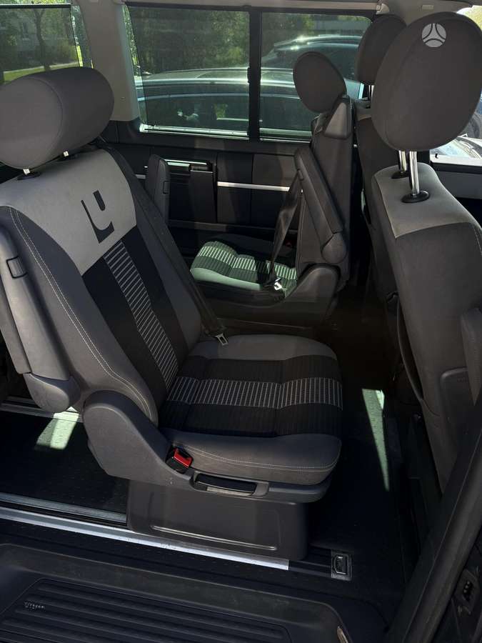 Volkswagen Multivan, 2.5 l., Минивэн