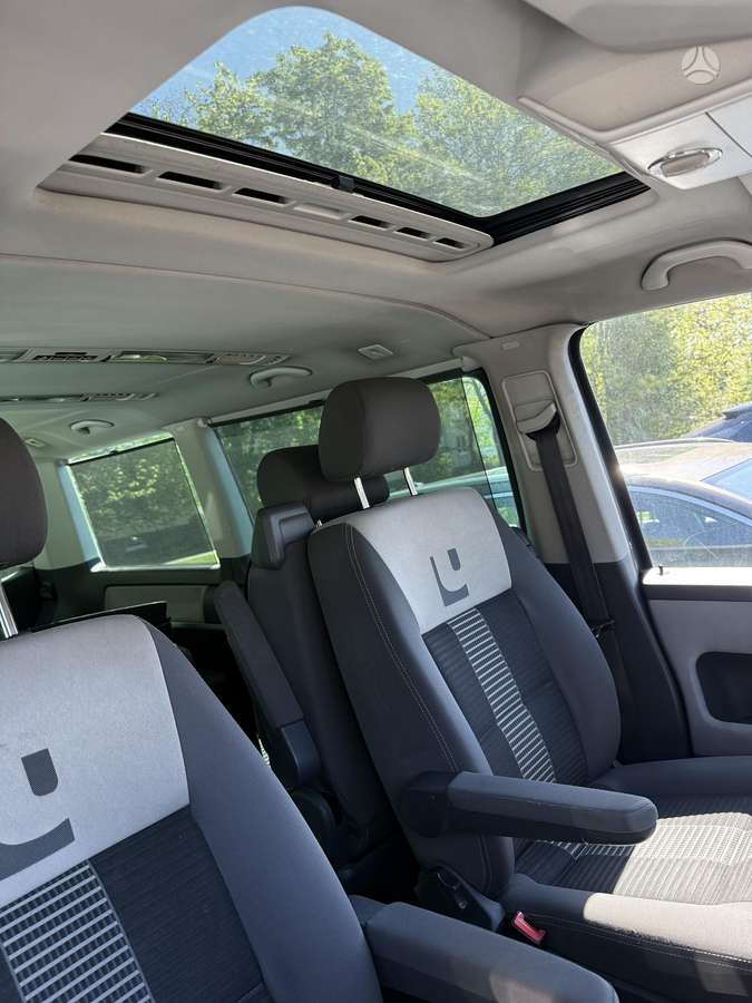 Volkswagen Multivan, 2.5 l., Минивэн
