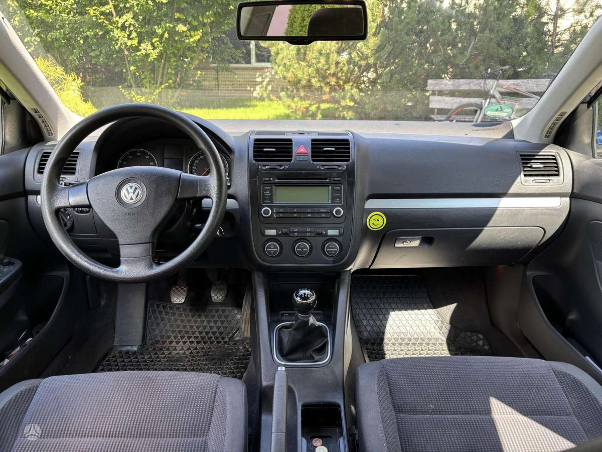 Volkswagen Jetta - 9