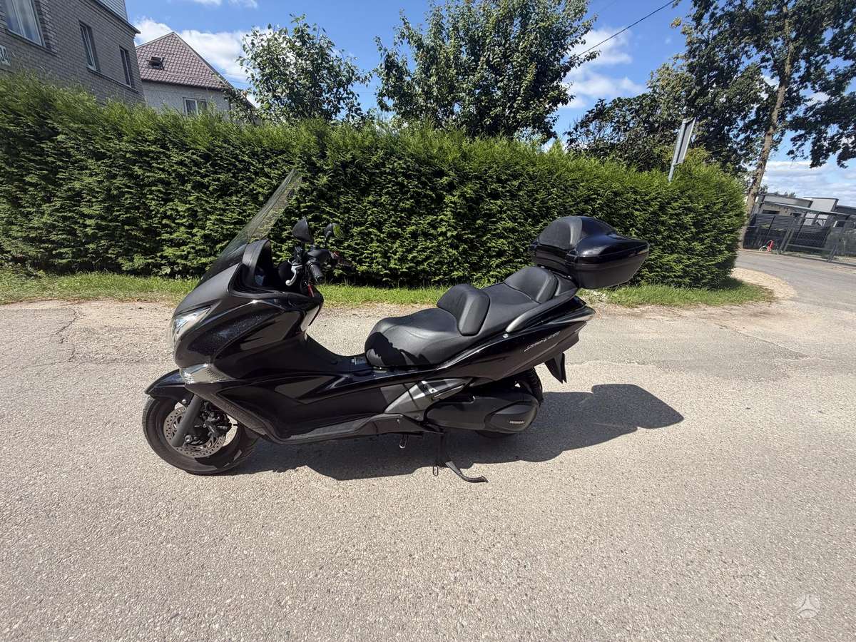Honda Silverwing 400cc, мотороллеры / мопеды