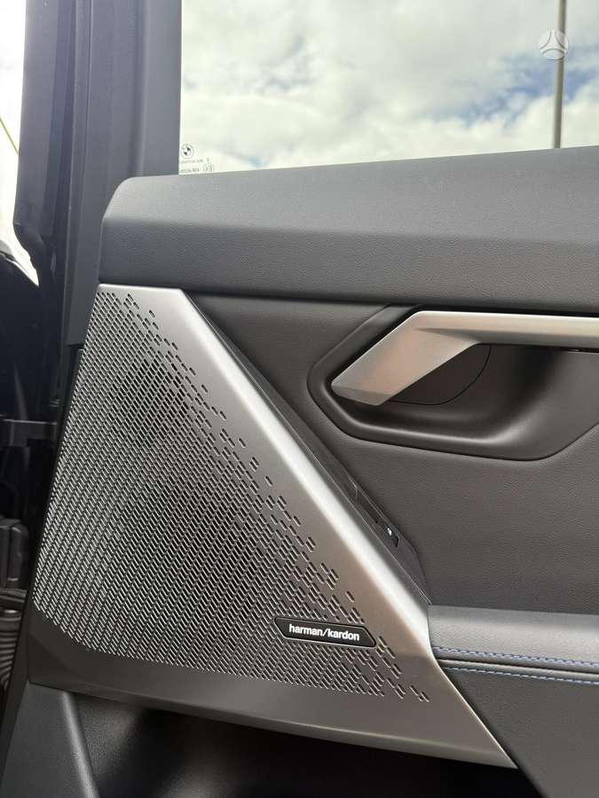 BMW i5, sedanas