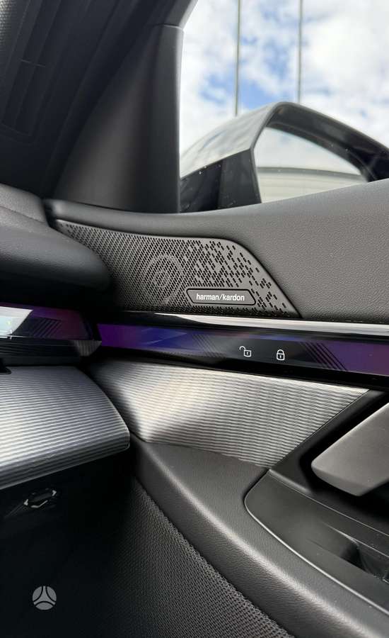 BMW i5, sedanas