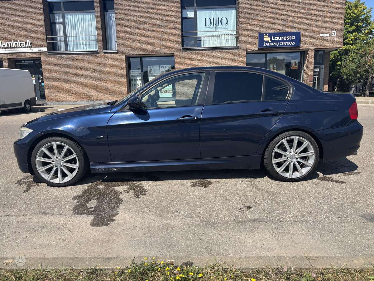 BMW 316, 2.0 l., Седан