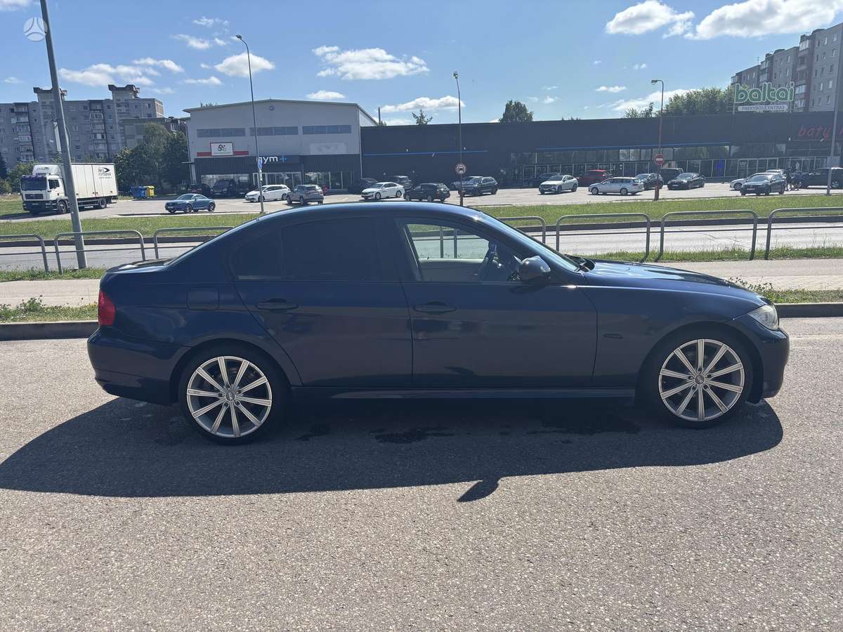 BMW 316, 2.0 l., Седан