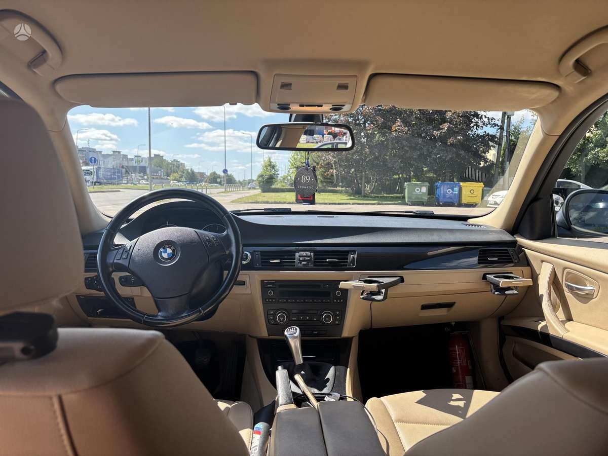 BMW 316, 2.0 l., Седан