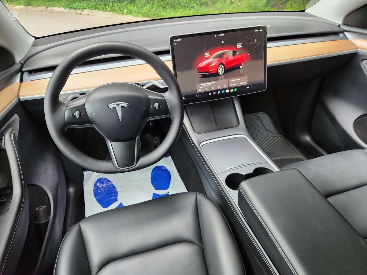 Tesla Model Y, 81 кВт·ч, Хэтчбек