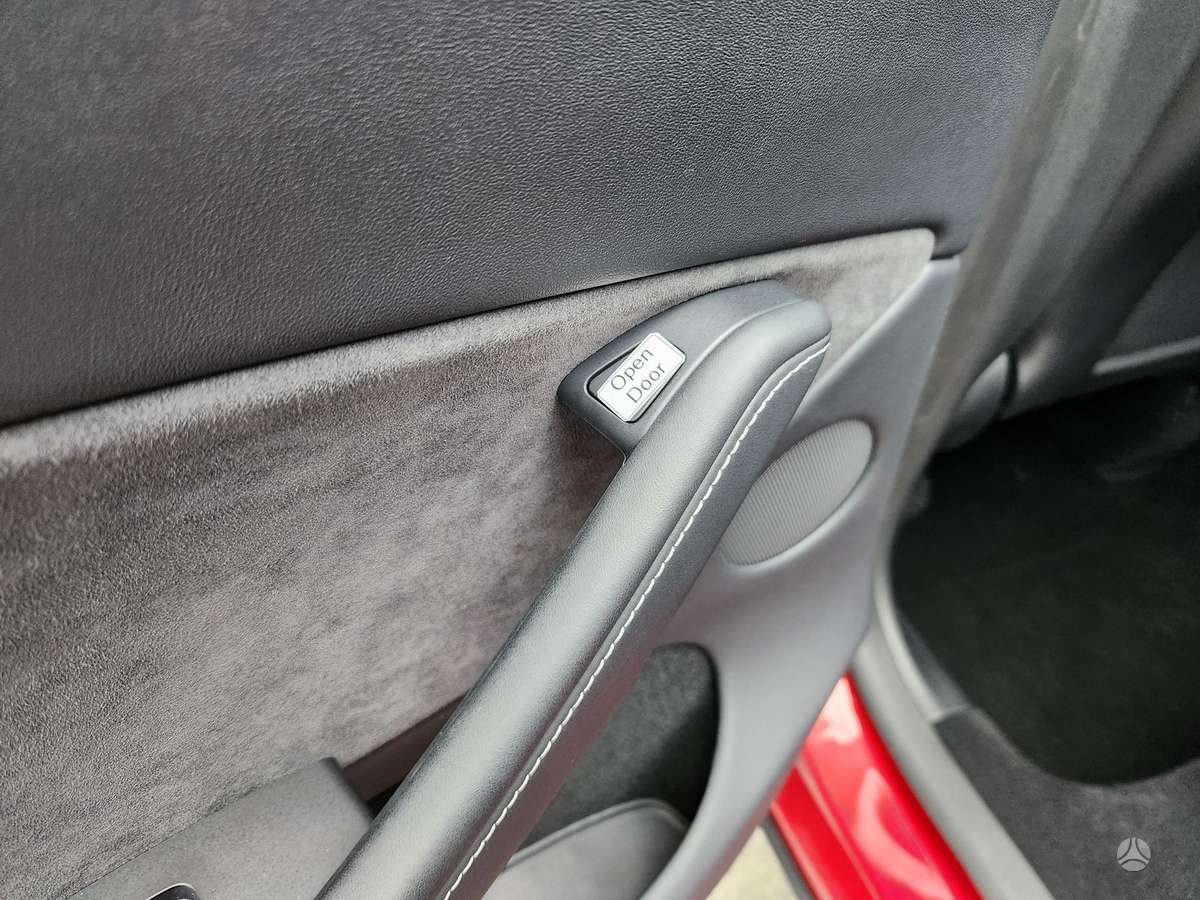 Tesla Model Y, 81 кВт·ч, Хэтчбек