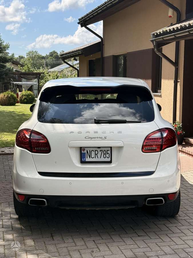 Porsche Cayenne - 3