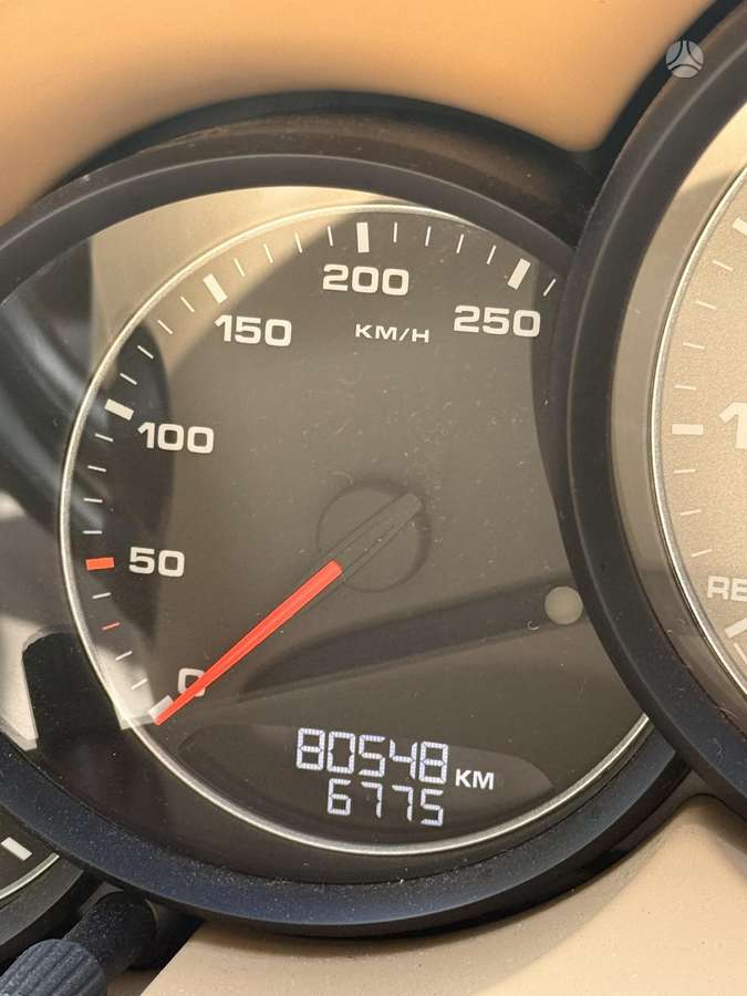Porsche Cayenne - 9