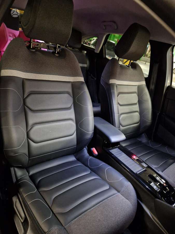 Citroen e-C4, 50 кВт·ч, Хэтчбек