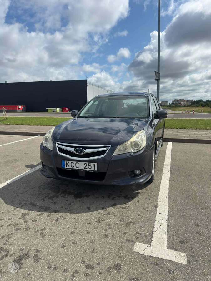 Subaru Legacy, Универсал