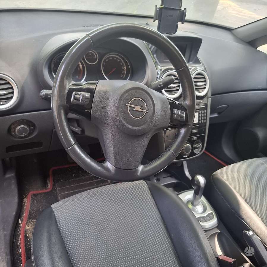 Opel Corsa, Хэтчбек