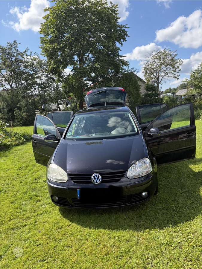 Volkswagen Golf - 2