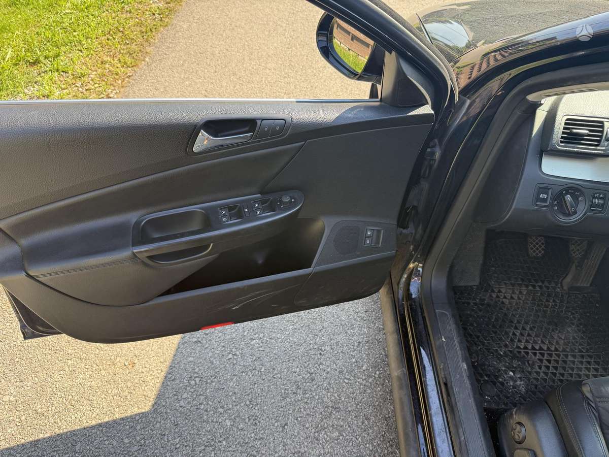 Volkswagen Passat - 8