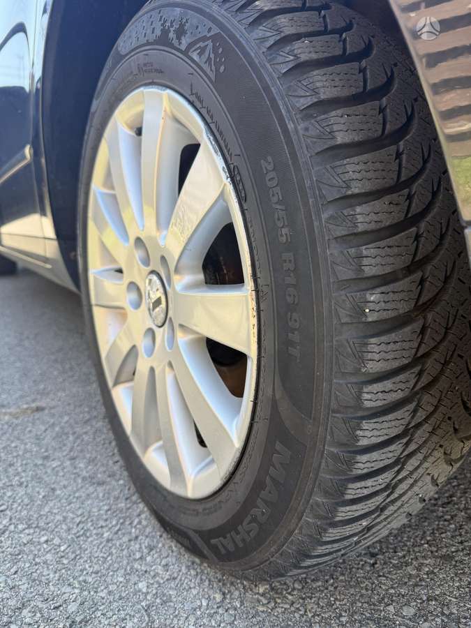 Volkswagen Passat - 12