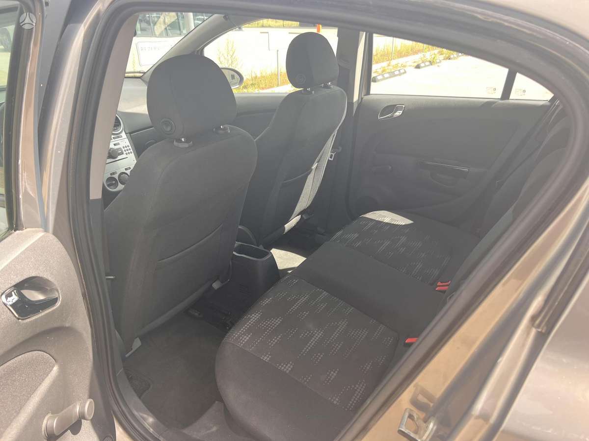 Opel Corsa, 1.2 l., Хэтчбек