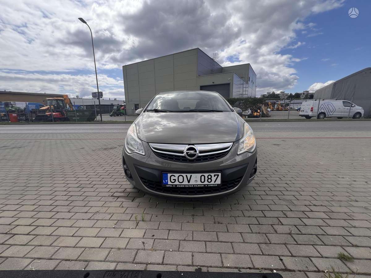 Opel Corsa, 1.2 l., Хэтчбек