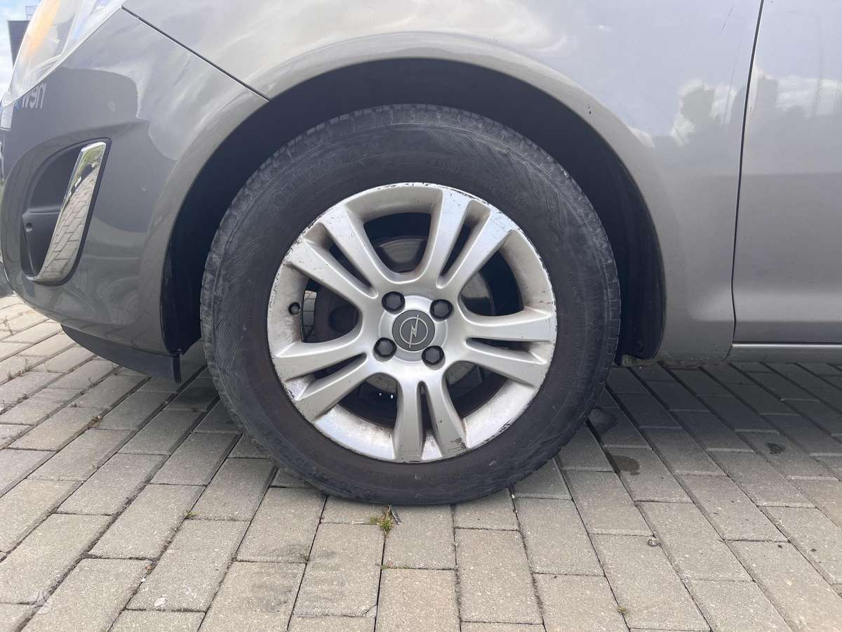 Opel Corsa, 1.2 l., Хэтчбек