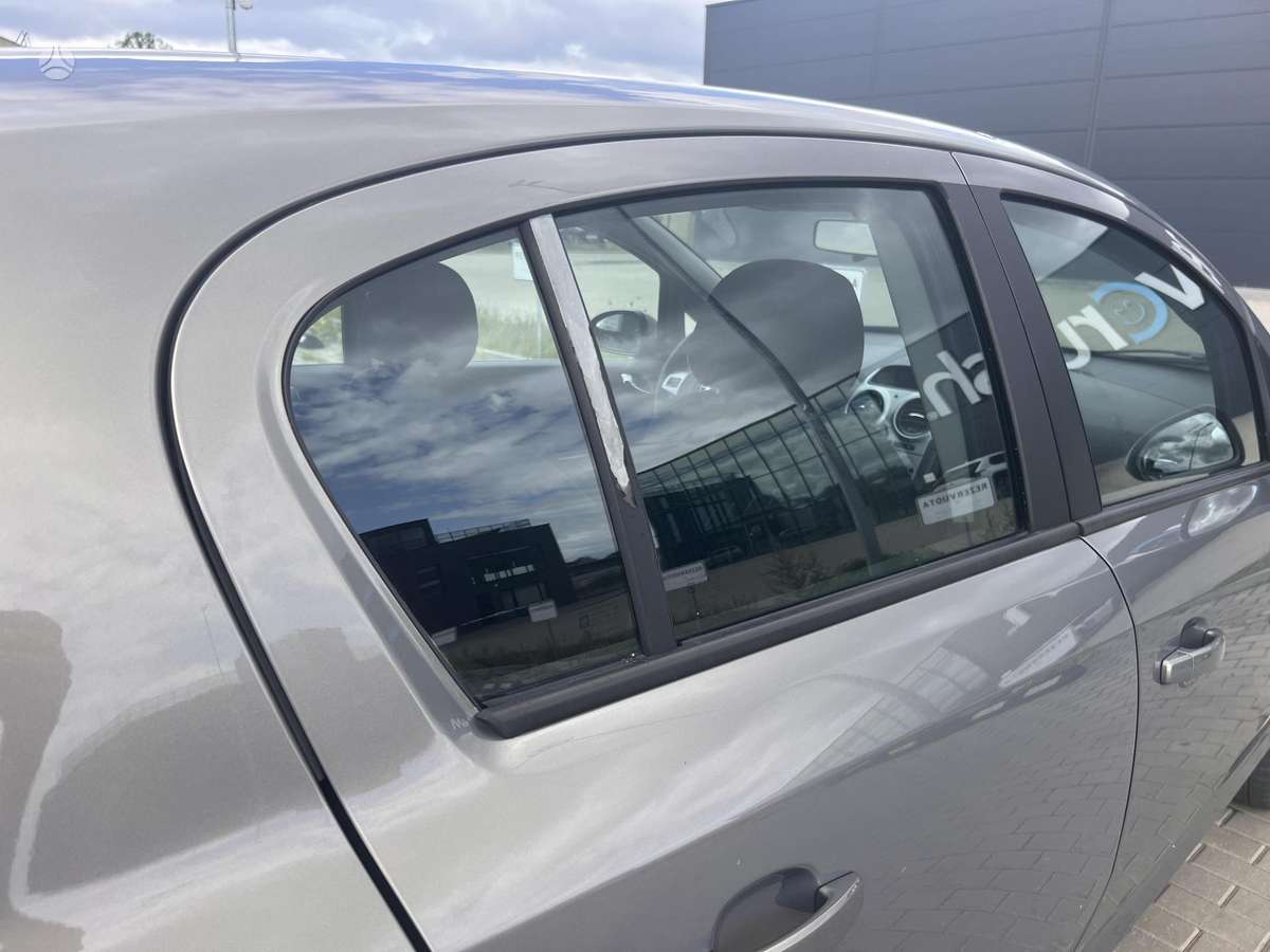 Opel Corsa, 1.2 l., Хэтчбек