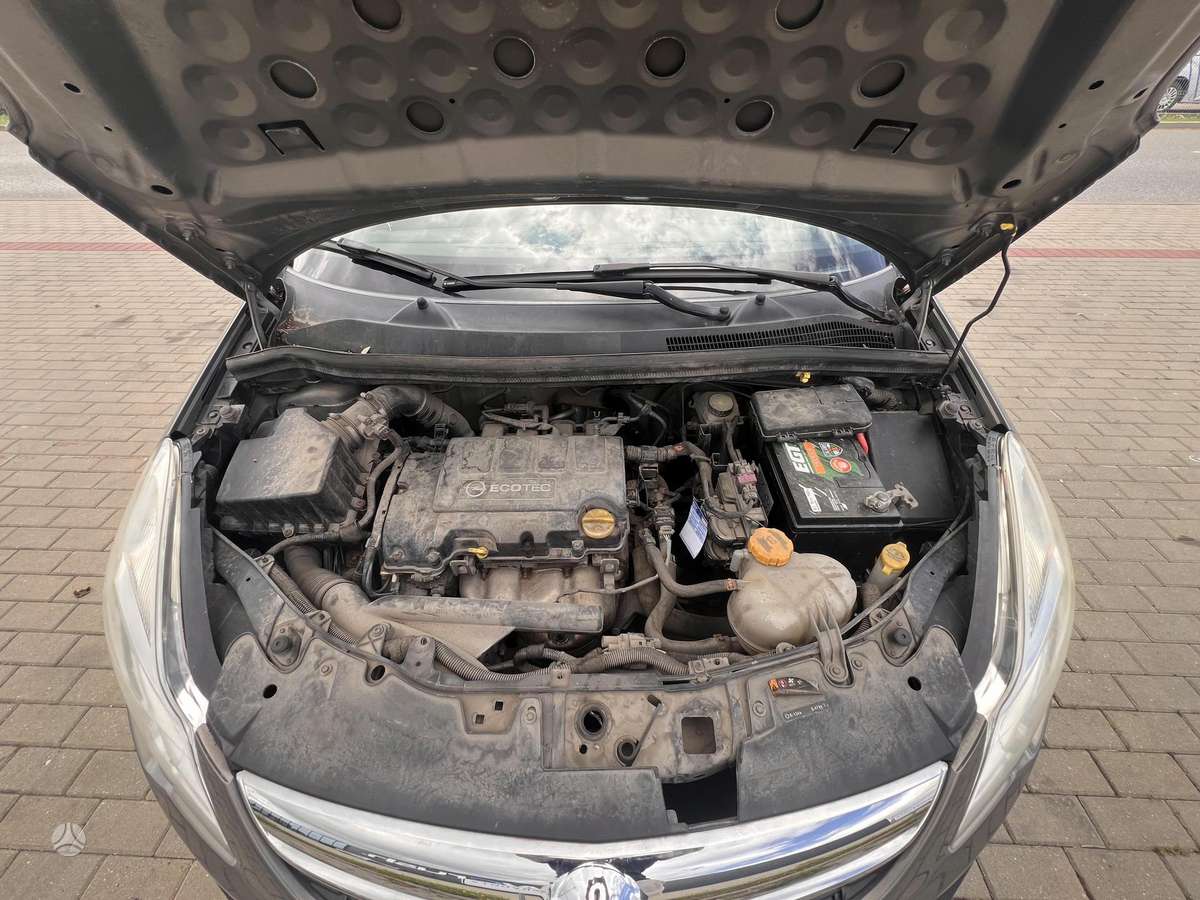 Opel Corsa, 1.2 l., Хэтчбек