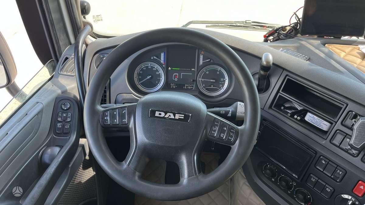 DAF XF106, 2 miegamosios vietos