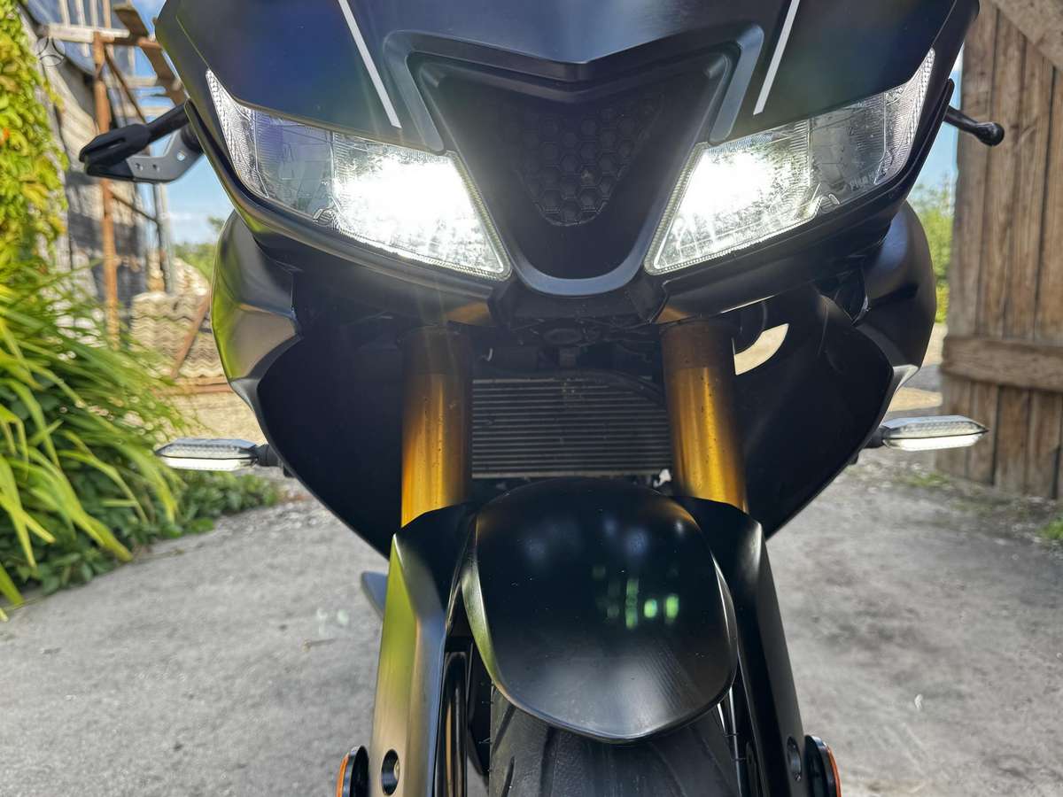 Yamaha YZF 125cc, superbikes