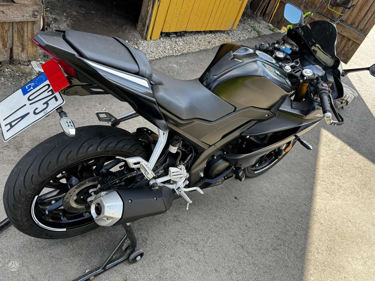 Yamaha YZF 125cc, superbikes