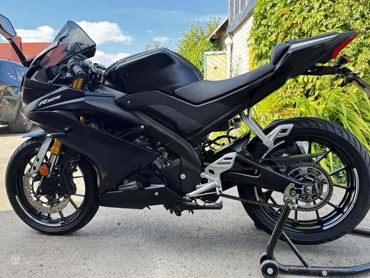 Yamaha YZF 125cc, superbikes