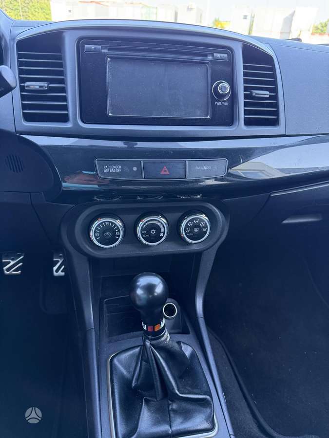 Mitsubishi Lancer Evolution, 2.0 l., sedanas